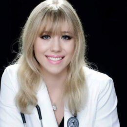 Dra. Claudia Machado